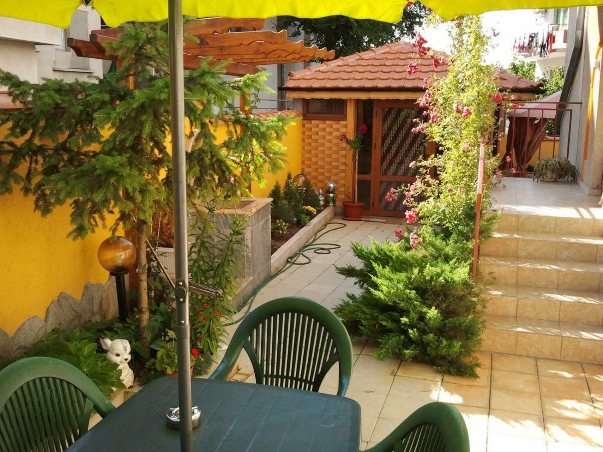 Vila Riviera Chernomorets Exterior photo